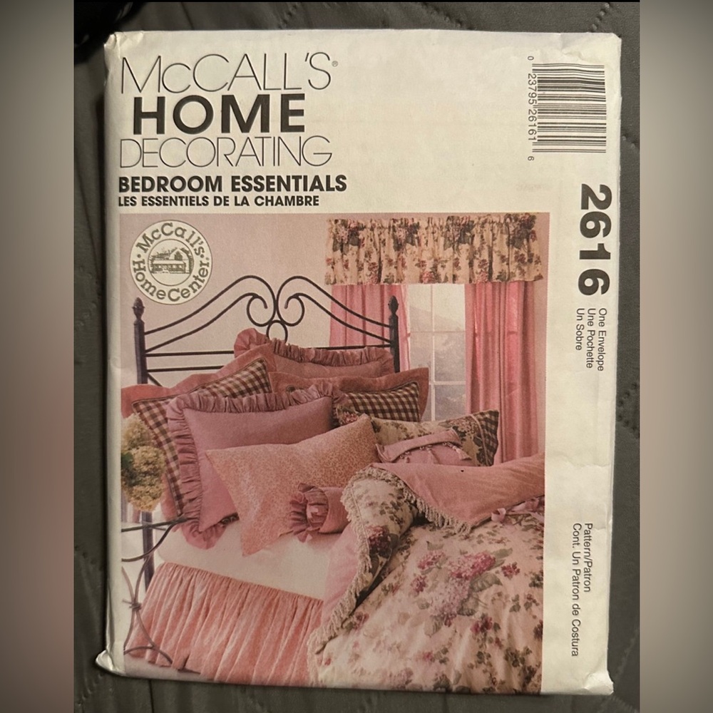 Sewing Pattern McCall’s #2616 2000 Bedroom Essentials - Uncut